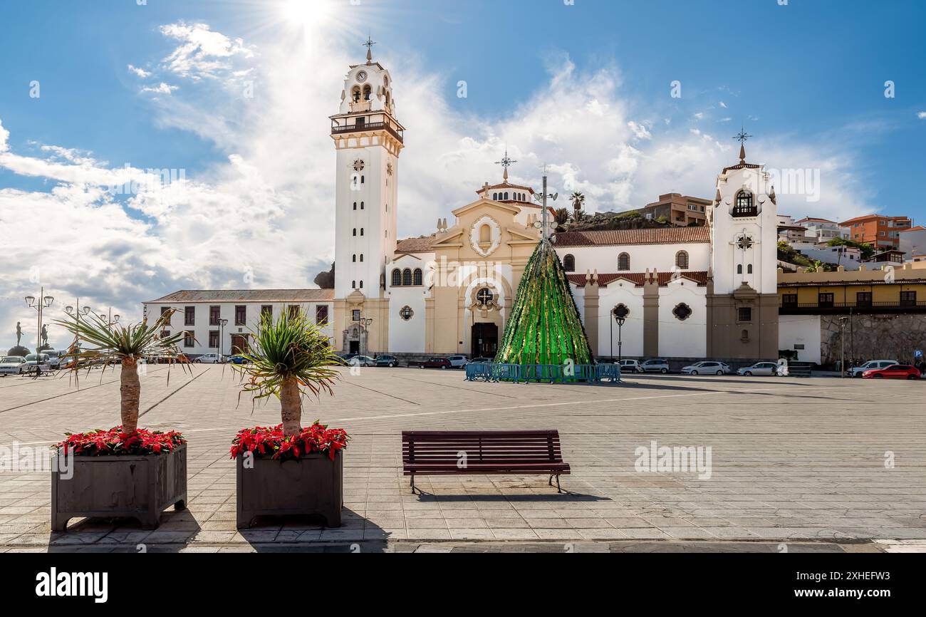 Basilique de Candelaria à Noël, Tenerife, Îles Canaries, Espagne Banque D'Images