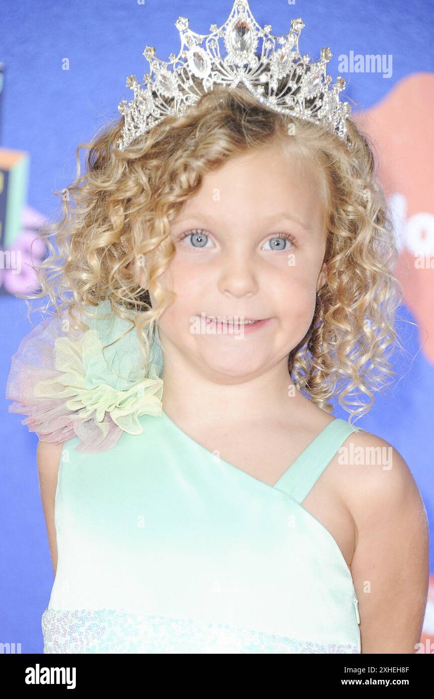 Août Michael Peterson aux arrivées pour les Nickelodeon Kids Choice Awards 2024, Barker Hangar, Santa Monica, CA, 13 juillet, 2024. photo par : Elizabeth Goodenough/Everett Collection Banque D'Images