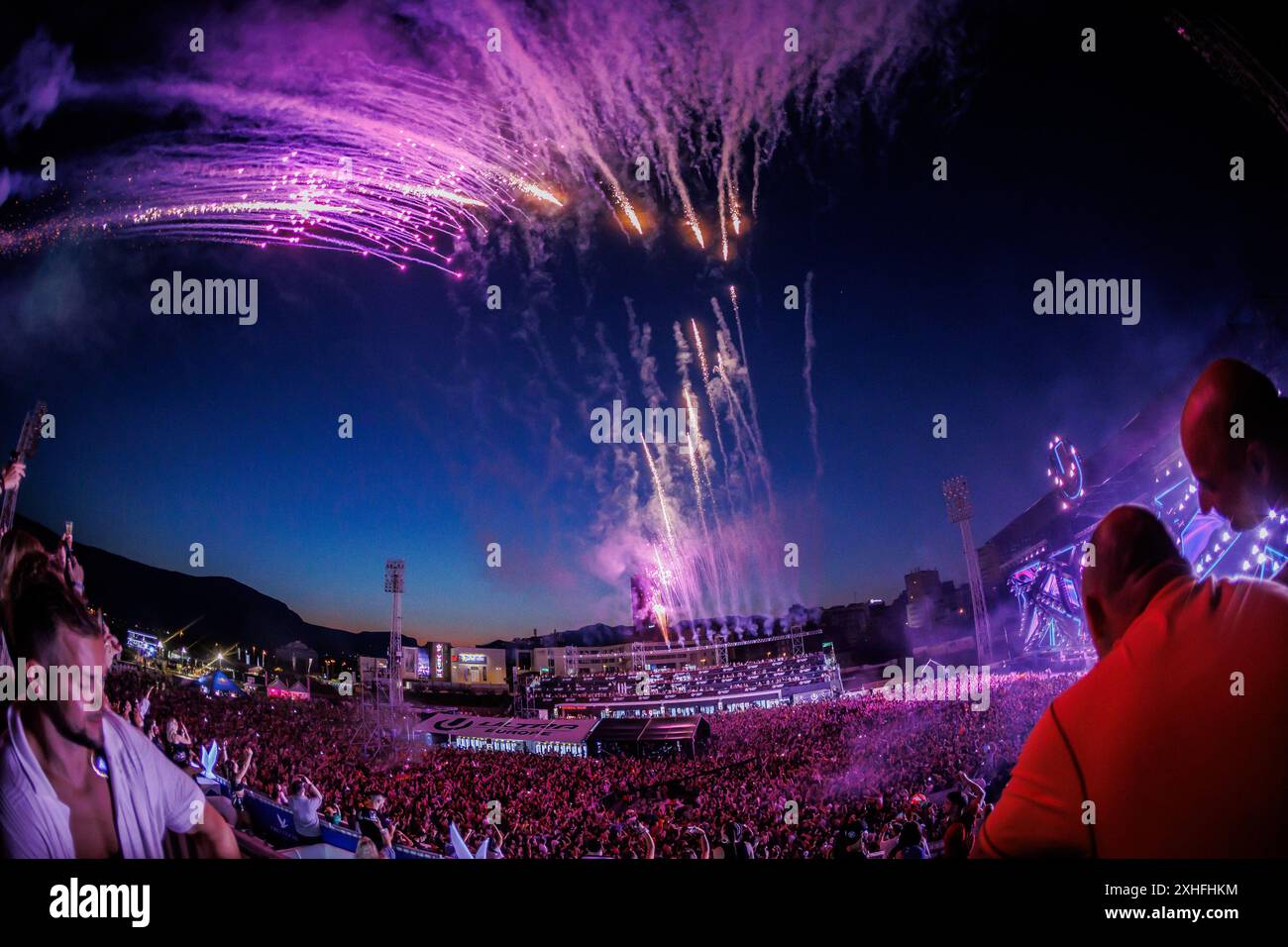 Split, Croatie. 14 juillet 2024. Des feux d'artifice sont vus lors de la deuxième journée de l'Ultra Europe Music Festival 2024 au Park Mladezi à Split, Croatie, le 14 juillet 2024. Photo : Zvonimir Barisin/PIXSELL crédit : Pixsell/Alamy Live News Banque D'Images