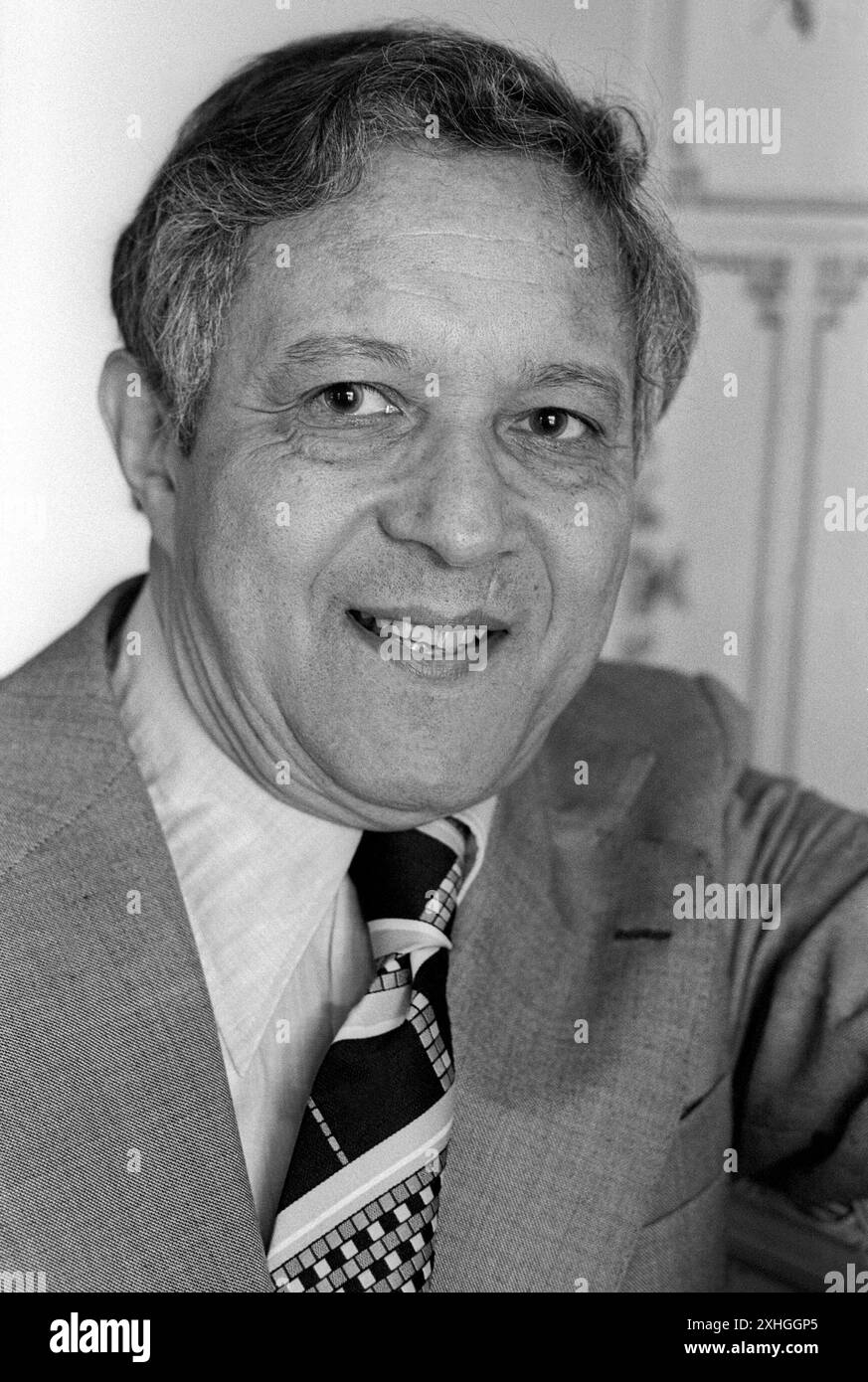 EVERETT LEE chef symphonique américain, il a été le premier afro-américain à diriger une comédie musicale de Broadway. Banque D'Images