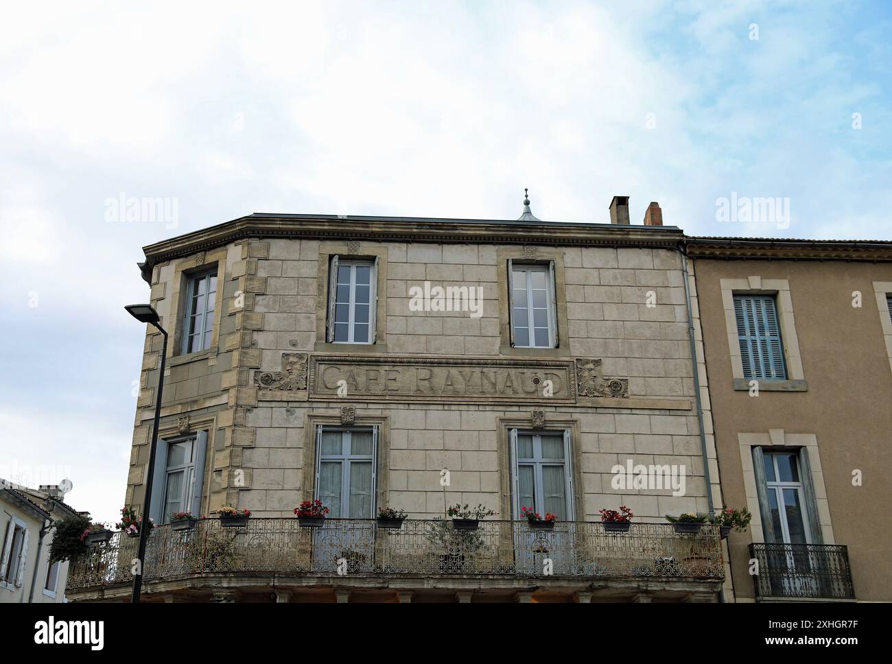 Bâtiment Café Raynaud à Carcassonne dans le sud de la France Banque D'Images