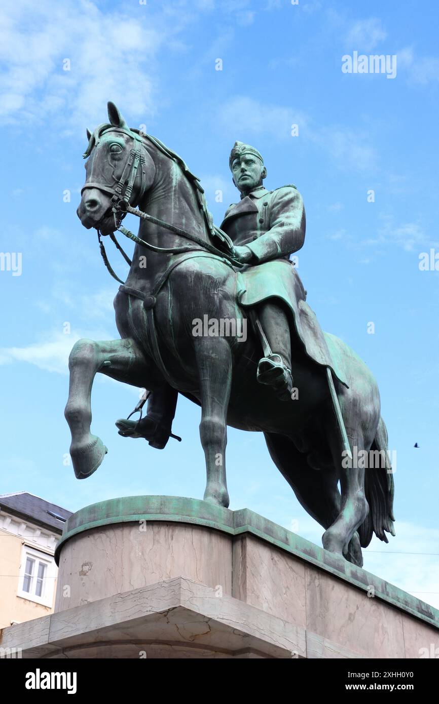Statue équestre d'un roi monté Christian X, cheval et cavalier, Copenhague, Danemark Banque D'Images