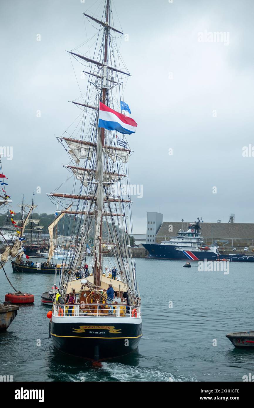 Le festival maritime de Brest en Bretagne, France. 12 juillet - 17 juillet. Le 2024 n'est pas seulement un festival entièrement dédié au patrimoine maritime. Il célèbre les disciplines artistiques liées, directement ou indirectement, au monde marin et aux territoires maritimes. Il comprend la danse, la musique, les arts de la rue, des ateliers. Banque D'Images