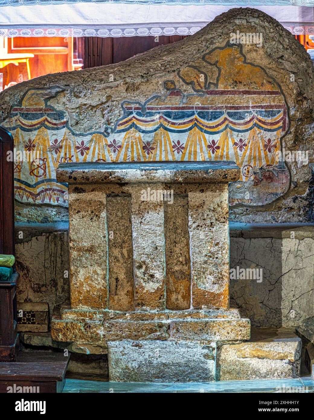 Les vestiges de l'ancien plancher romain trouvés lors des travaux de restauration et de reconstruction de la basilique de Santa Maria di Farfa. Lazio Banque D'Images