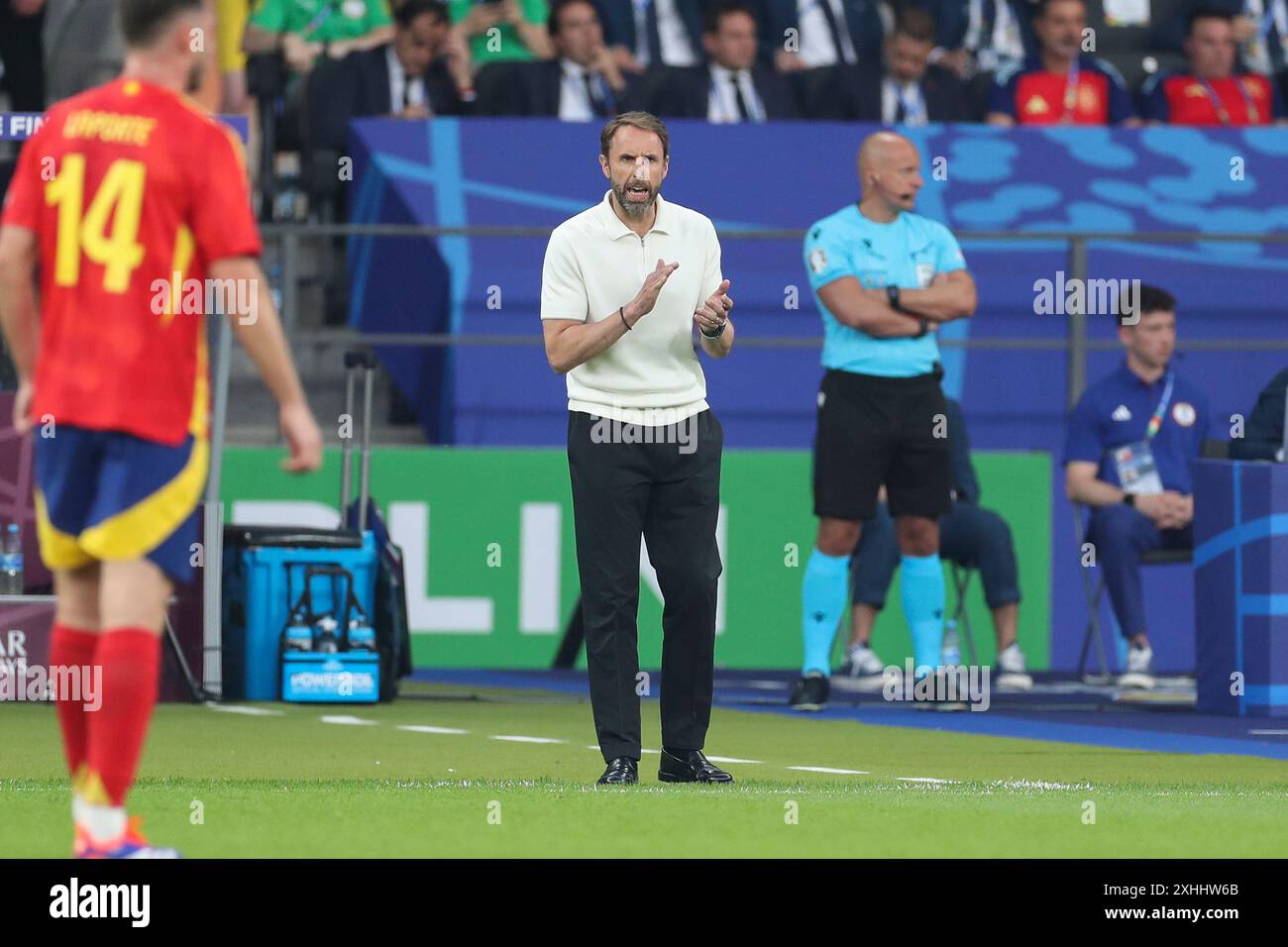 Berlin, Allemagne. 14 juillet 2024. Gareth Southgate, manager anglais, fait des gestes lors de la finale Espagne - Angleterre de l'Euro 2024 de l'UEFA au stade Olympiastadion, Berlin, Allemagne, le 14 juillet 2024 crédit : Every second Media/Alamy Live News Banque D'Images