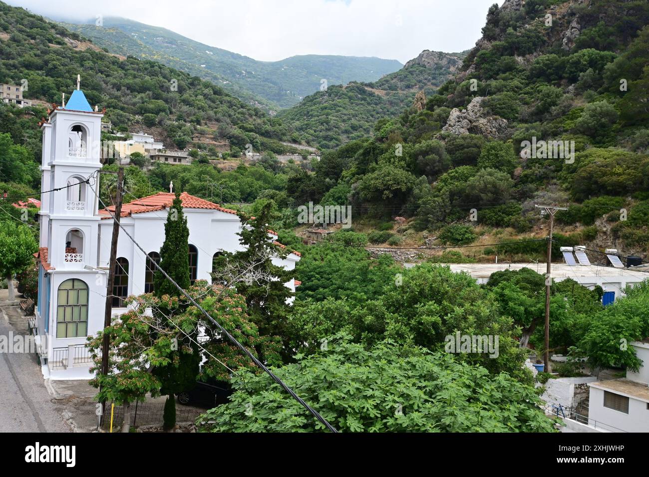 Vue depuis l'hôtel Asteria, Therma (près d'Agios Kirykos), île d'Ikaria, Grèce, juin 2023 Banque D'Images