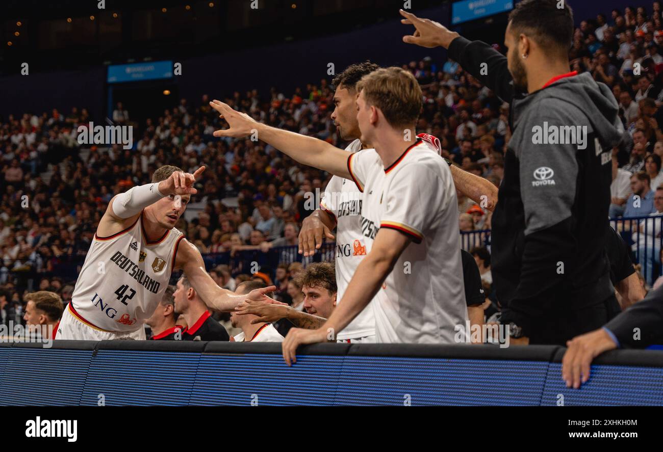 Andreas Obst (Deutschland, #42) wird ausgewechselt Basketball Herren Laenderspiel 2024 in Hamburg Deutschland v. Niederlande, Basketball, Herren Laenderspiel, Hamburg, Olympia Vorbereitung, 13.07.2024 Foto : Eibner-Pressefoto/préparé Limberg Banque D'Images
