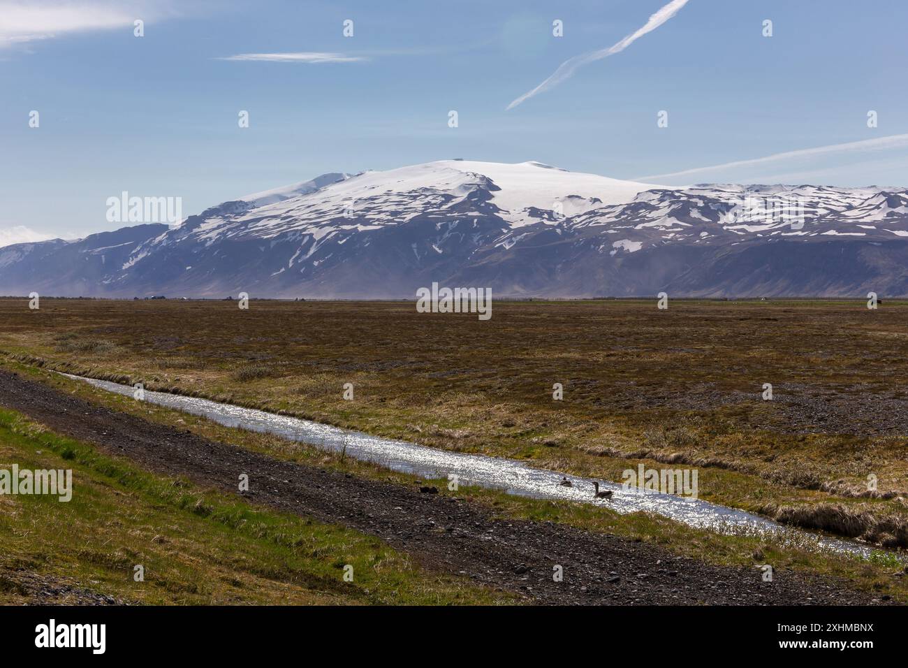 Volcan et glacier de calotte glaciaire d'Eyjafjallajokull, vue sur la montagne vue depuis les prairies de la vallée de Thorsmork, Islande. Banque D'Images