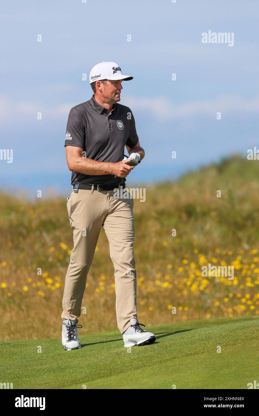 Troon, Royaume-Uni. 15 juillet 2024. Keegan Bradley, un golfeur professionnel américain qui a gagné 6 épreuves de golf, pratique sur le 2ème fairway et putting green au Royal Troon, Golf course, Troon, Écosse, Royaume-Uni, avant le début du 152ème Open Golf Championship. Crédit : Findlay/Alamy Live News Banque D'Images