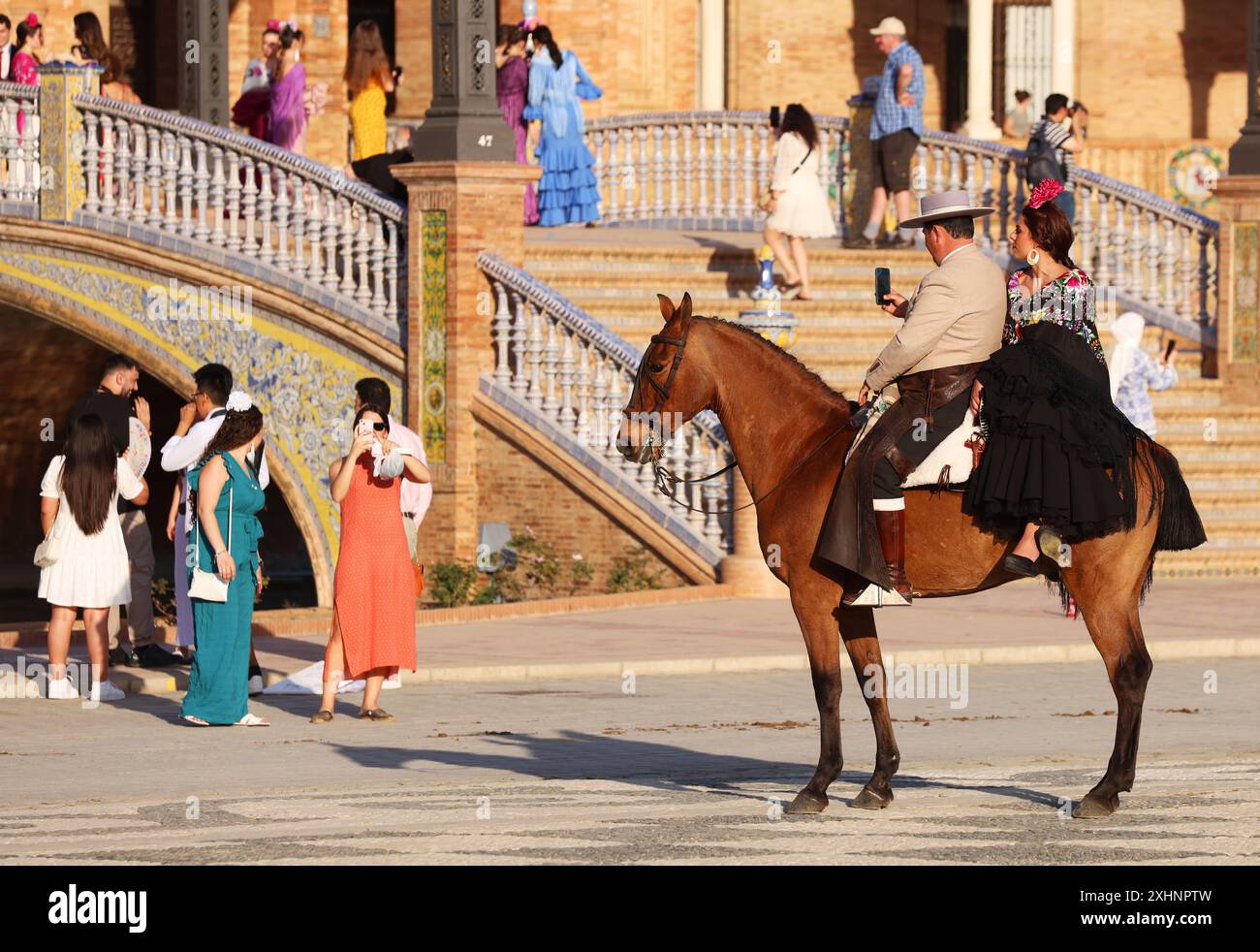 PFERD, Plaza de Espana, Sevilla, Plaza Espana, Sevilla, beauté espagnole, Kutsche, Feria de Abril, Foire d'Abril, Andalousie, Spanien, beauté, Banque D'Images