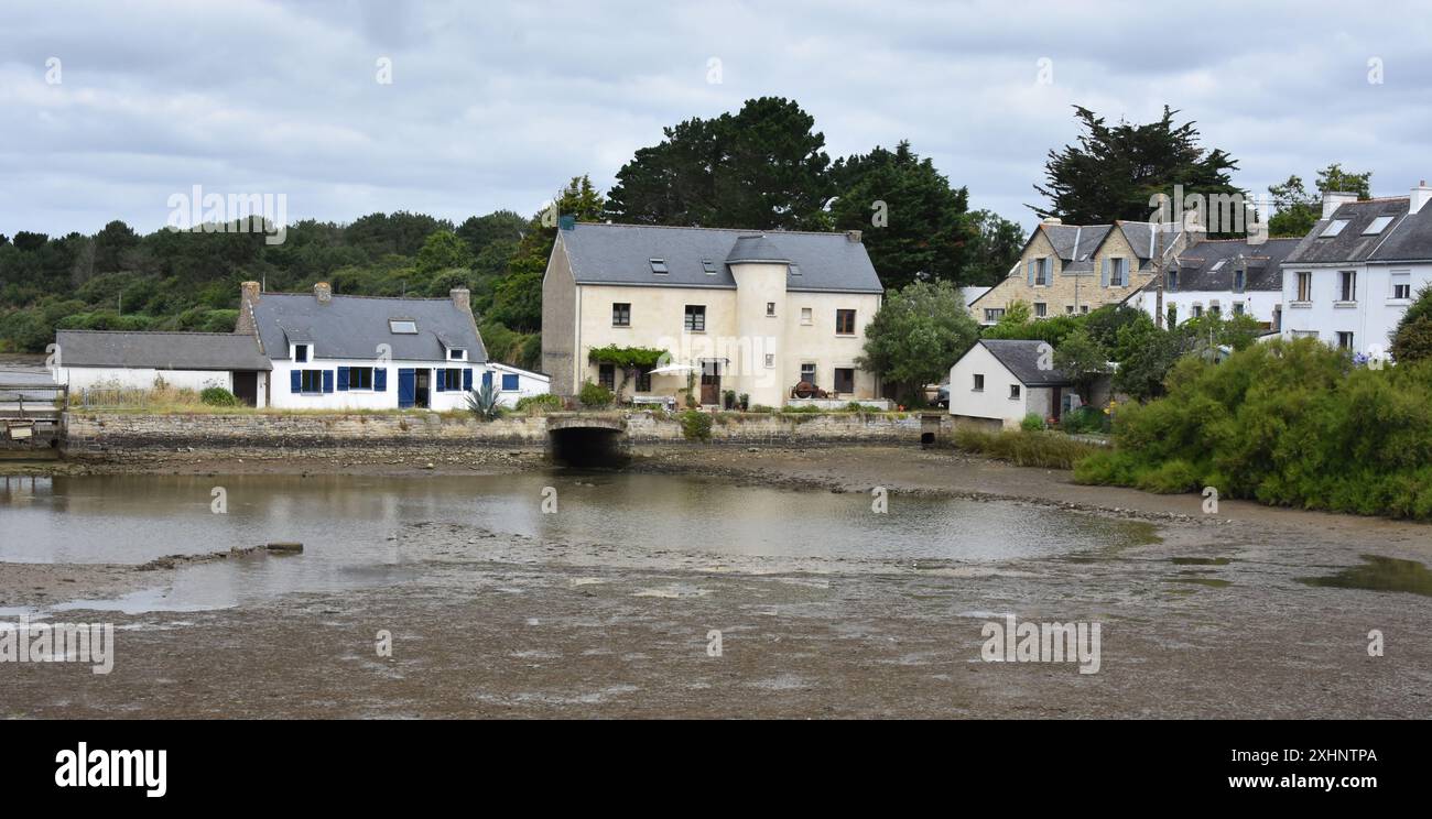 Marée basse avec maison, Ria d''Etel, Golf du Morbihan, beauté de la Bretagne, France Banque D'Images