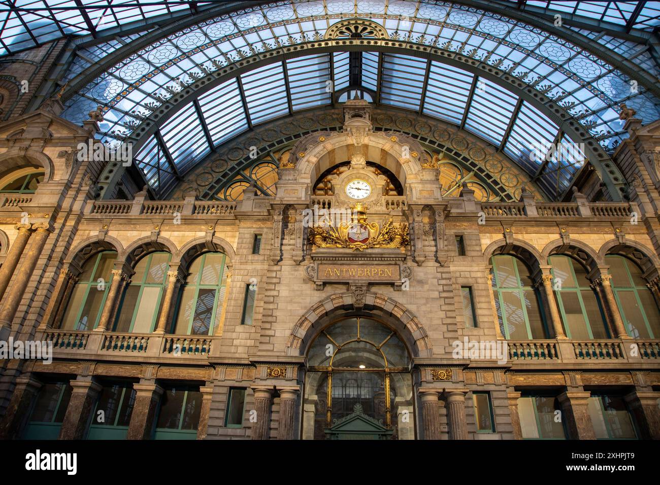 Belgique, Flandre, Anvers (Antwerpen), Gare Antwerpen-Centraal, façade côté quai Banque D'Images