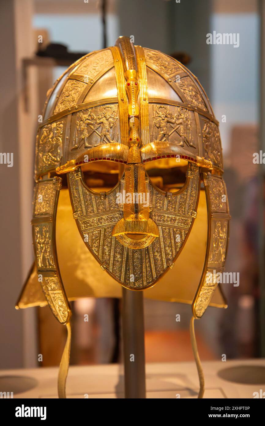 Royal Armories réplique du casque Sutton Hoo. British Museum, Londres, Angleterre. Banque D'Images