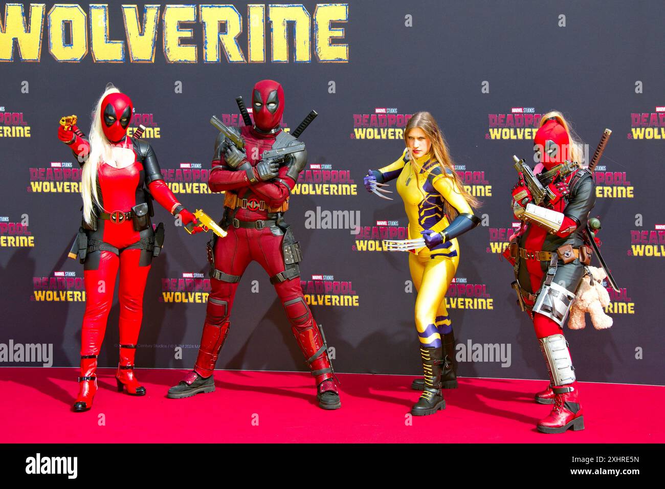 Doppelgaenger, DEADPOOL & WOLVERINE (sortie cinéma : 24.07.2024), tapis rouge-jaune à l'événement des fans sur Uber Platz à Berlin, 07.07.2024 Banque D'Images