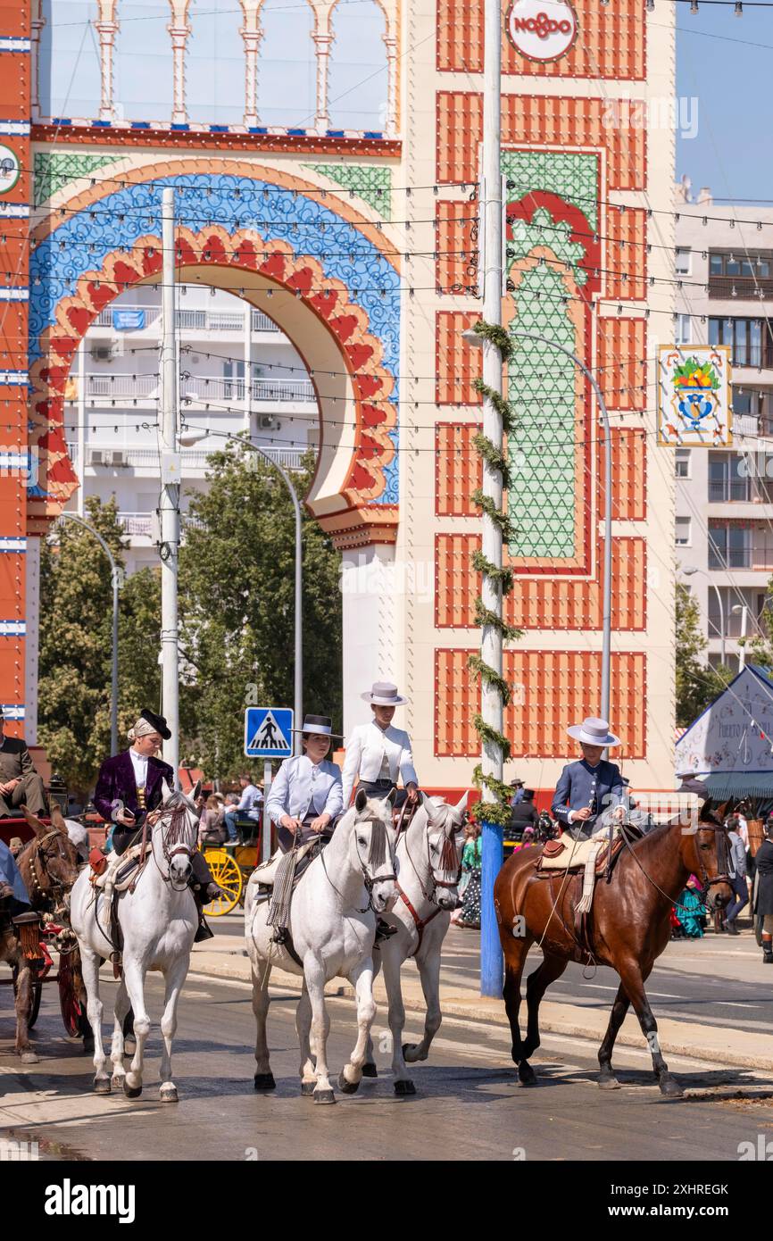 Avril Foire dans la ville de Séville, une tradition qui a lieu chaque année dans la capitale andalouse en Espagne Banque D'Images
