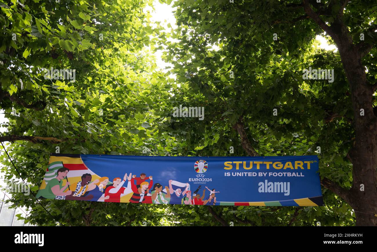 Bannière, affiche, Stuttgart est unie par Football, logo, lors de l'UEFA EURO 2024, Championnat d'Europe de football, Koenigsstrasse, Stuttgart Banque D'Images