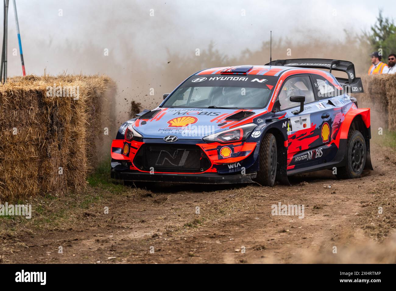 Voiture de rallye Hyundai i20 Coupe WRC 2020 sur la scène de rallye au Goodwood Festival of Speed 2024 Motorsport Event à West Sussex, Royaume-Uni. Banque D'Images