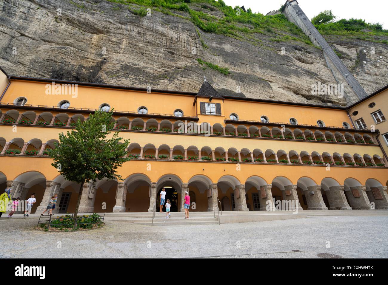 Salzbourg, Autriche. 30 juin 2024. Vue extérieure du musée du jouet dans le centre-ville Banque D'Images