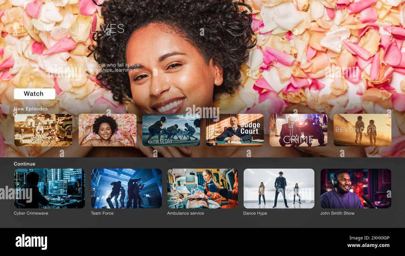 Interface du site Web du service de streaming. Abonnement en ligne offre des émissions de télévision, réalités, films de fiction, Podcasts. Remplacement de l'écran pour les ordinateurs de bureau et les ordinateurs portables avec le film familial en vedette. Banque D'Images