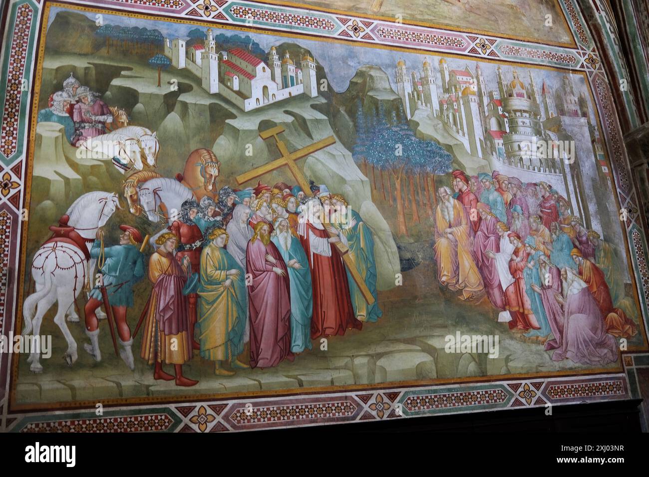 Chiesa di San Francesco in Volterra, Toscane, Italie, Eglise avec art religieux et fresque Banque D'Images