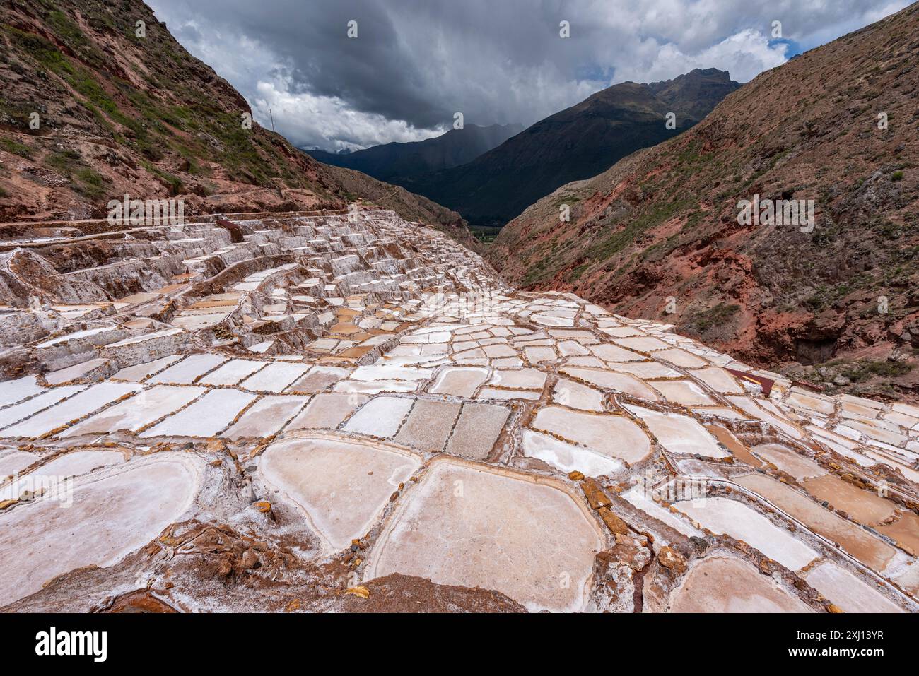 la mine de sel de mara est au milieu de la montagne, ce n'est pas le sel de la mer. Banque D'Images