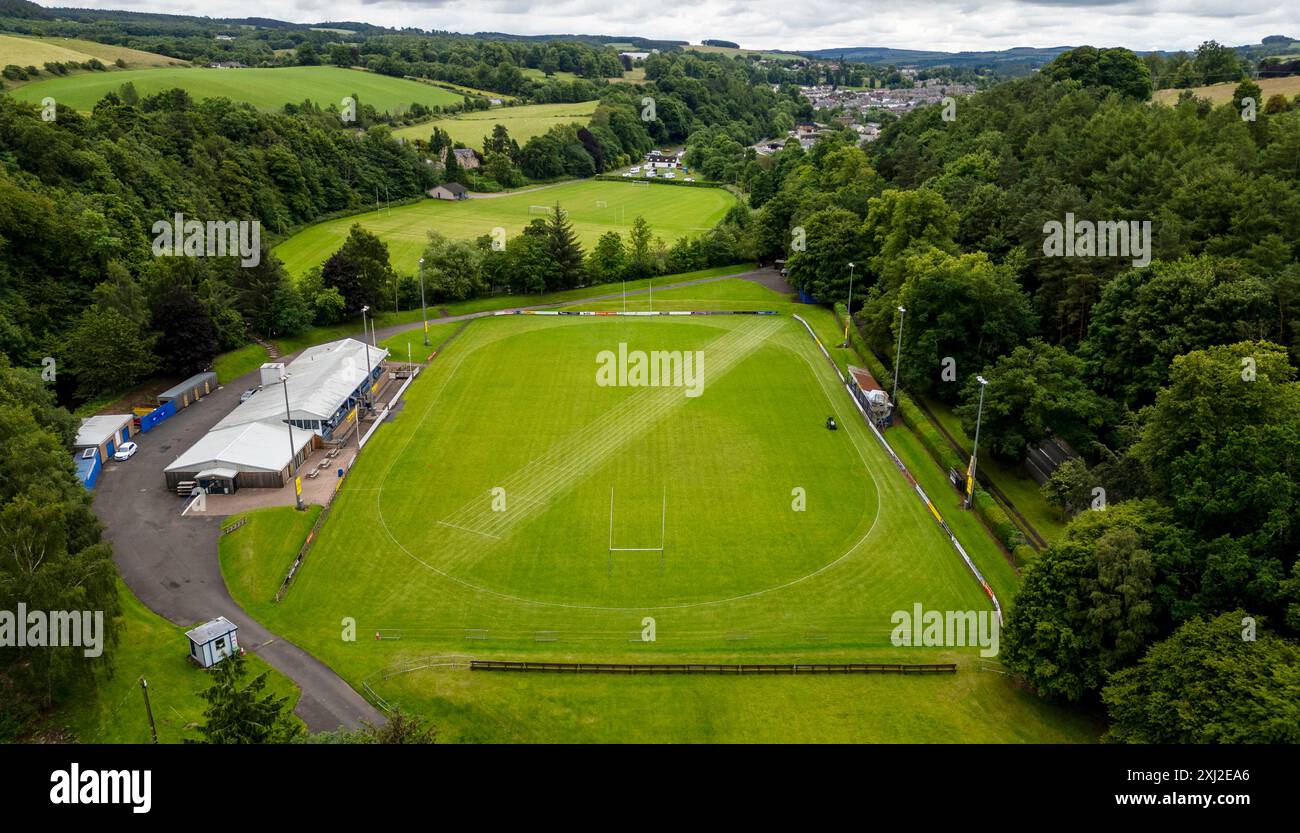 Vue aérienne de Riverside Park Jedburgh, en Écosse, stade du club de rugby de Jedforest. Banque D'Images