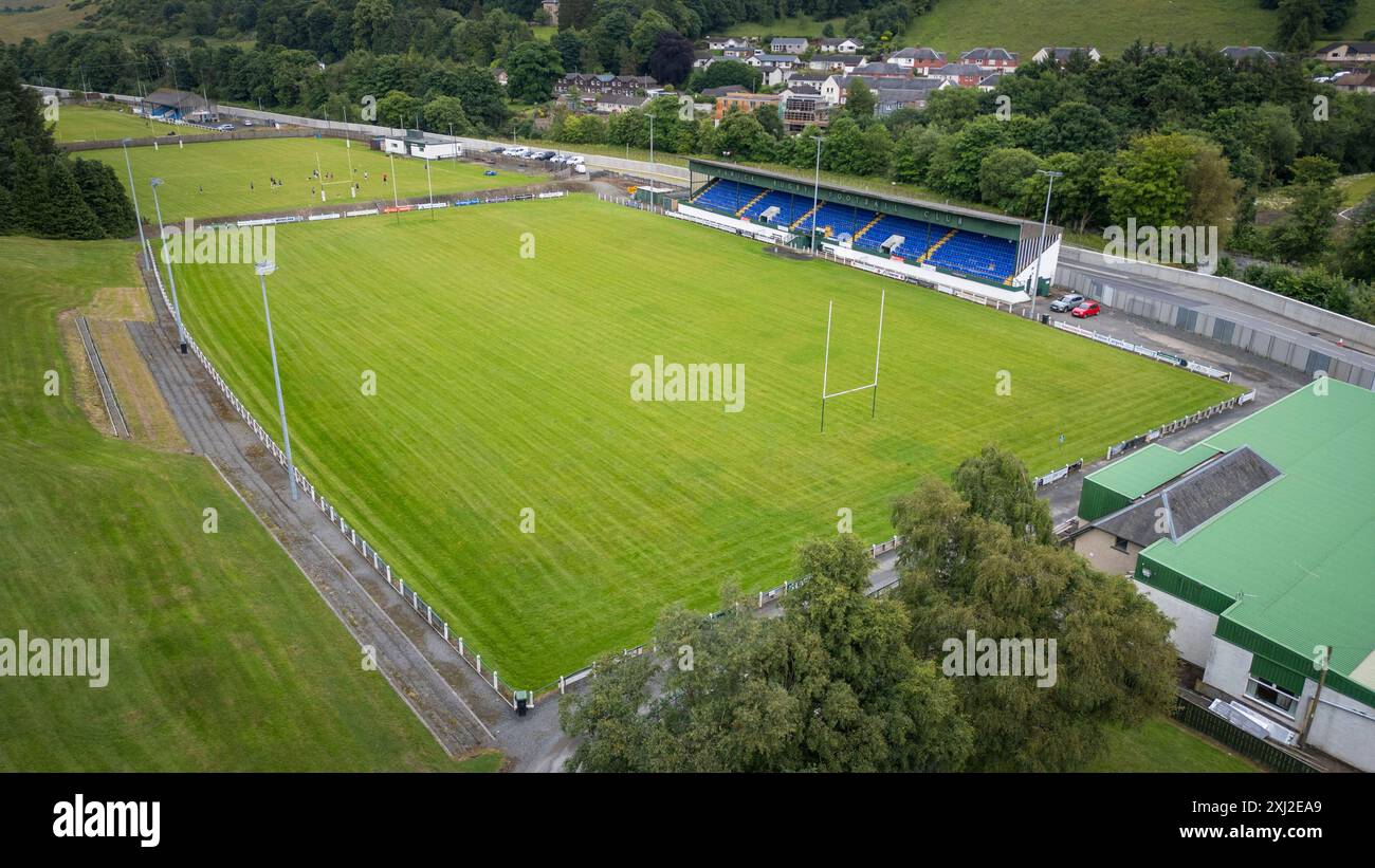 Vue aérienne par drone du parc Mansfield, stade du club de football Hawick Rugby. Mansfield Road, Hawick, Écosse. Banque D'Images