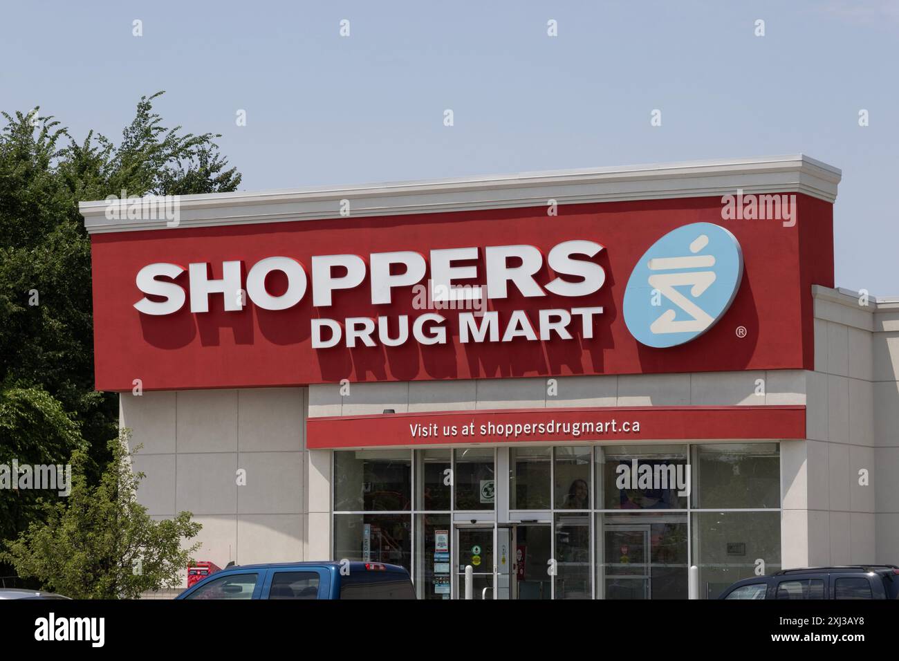 Windsor, ont - 12 juillet 2024 : emplacement de la pharmacie Shoppers Drug Mart. Shoppers Drug Mart a son siège social à Toronto et possède des pharmacies dans 10 provinces. Banque D'Images