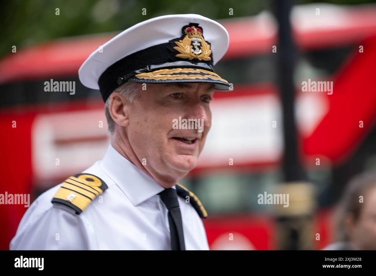 Londres, Royaume-Uni. 16 juillet 2024. Le chef d'état-major de la Défense, l'amiral Sir Tony Radakin quitte le Cabinet Office 70 Whitehall London UK crédit : Ian Davidson/Alamy Live News Banque D'Images