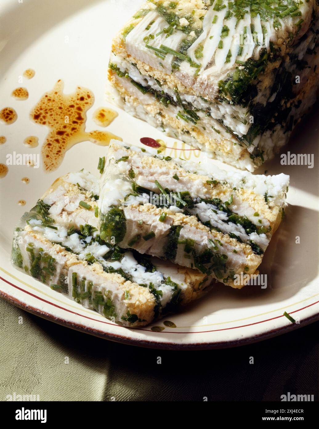 Terrine de patin et de mimosa aux œufs Banque D'Images