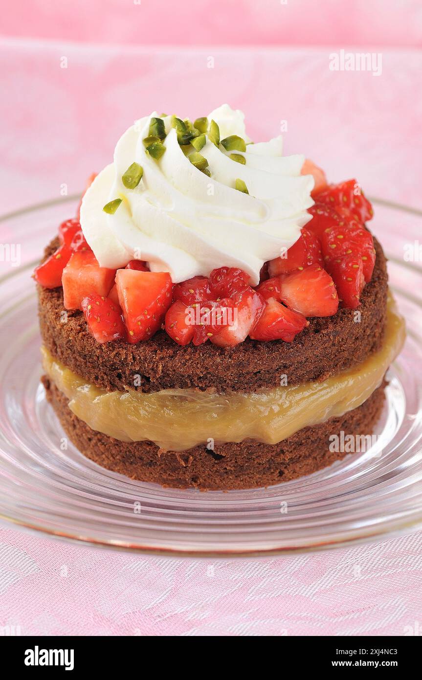 Chocolat, gâteau aux fraises rhubarband Banque D'Images