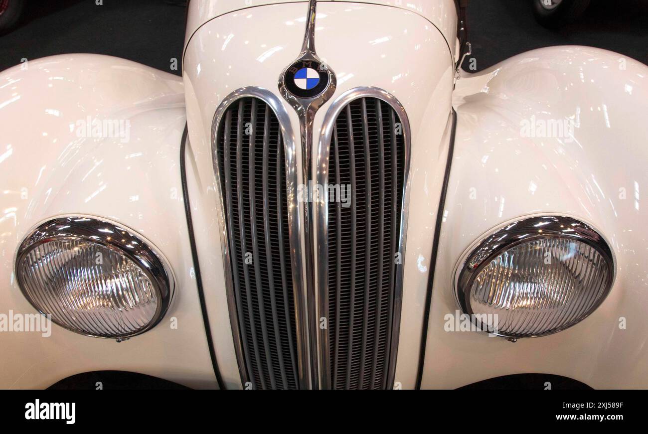 Calandre de radiateur de la BMW 319/1 Roadster. Techno Classica est le salon des voitures vintage, classiques et de prestige, du sport automobile, des motos, des pièces de rechange Banque D'Images