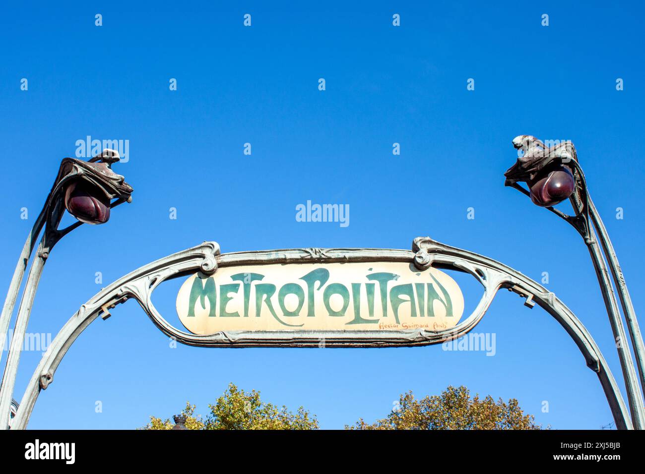 Panneaux de métro Hector Guimard Paris, Paris, France Banque D'Images