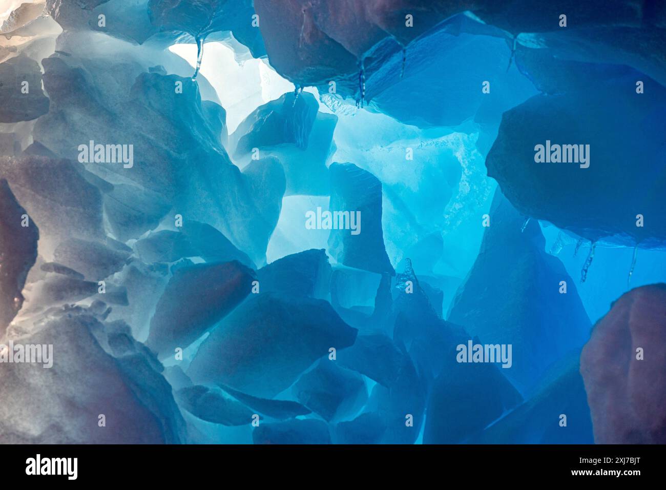 Formations de glace, Cierva Cove, Antarctique, mardi 21 novembre 2023. Photo : David Rowland / One-Image.com Banque D'Images