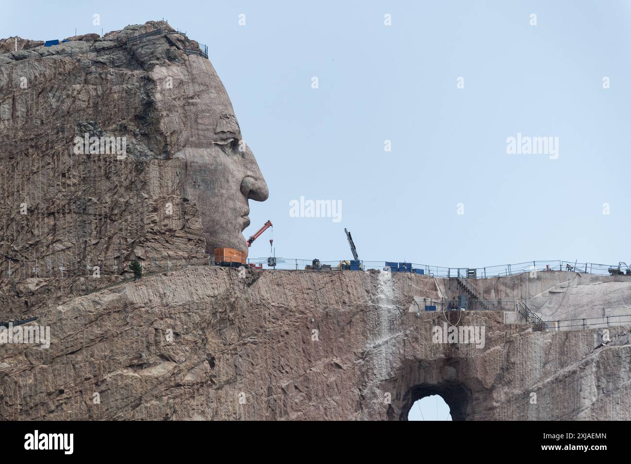 Commandé en 1931, le travail sur le Crazy Horse Memorial n'a commencé qu'en 1948. Aujourd'hui, entièrement financé par des dons et des frais de parc, les travaux se poursuivent. Banque D'Images