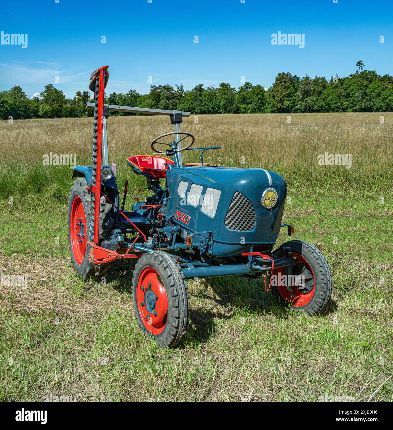 Tracteur historique Lanz Bulldog. Le Lanz Bulldog était un tracteur fabriqué par Heinrich Lanz AG à Mannheim, dans le Bade-Wuerttemberg, en Allemagne. Banque D'Images