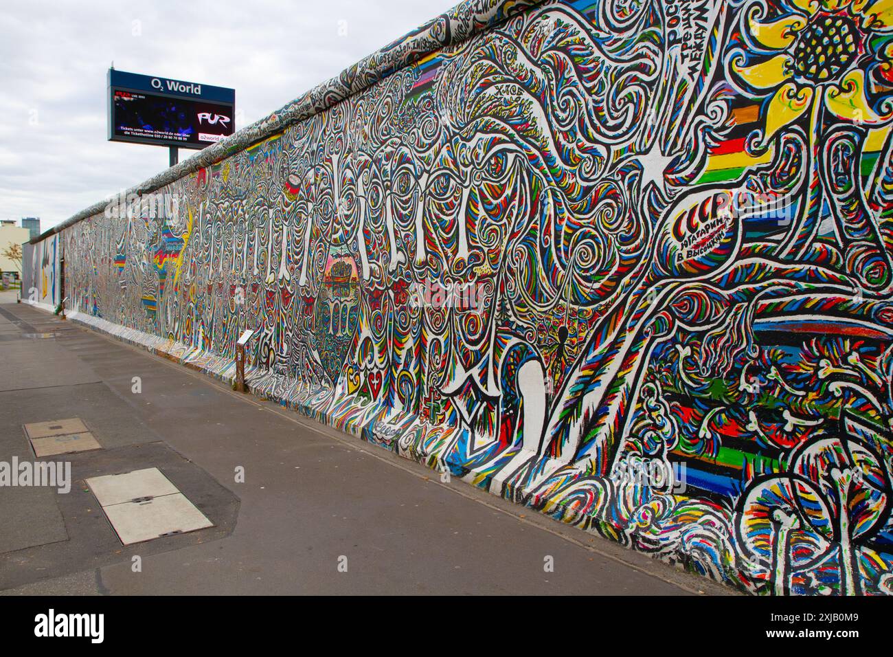 Art graffiti du mur de Berlin. East Side Gallery. Berlin, Allemagne. Banque D'Images