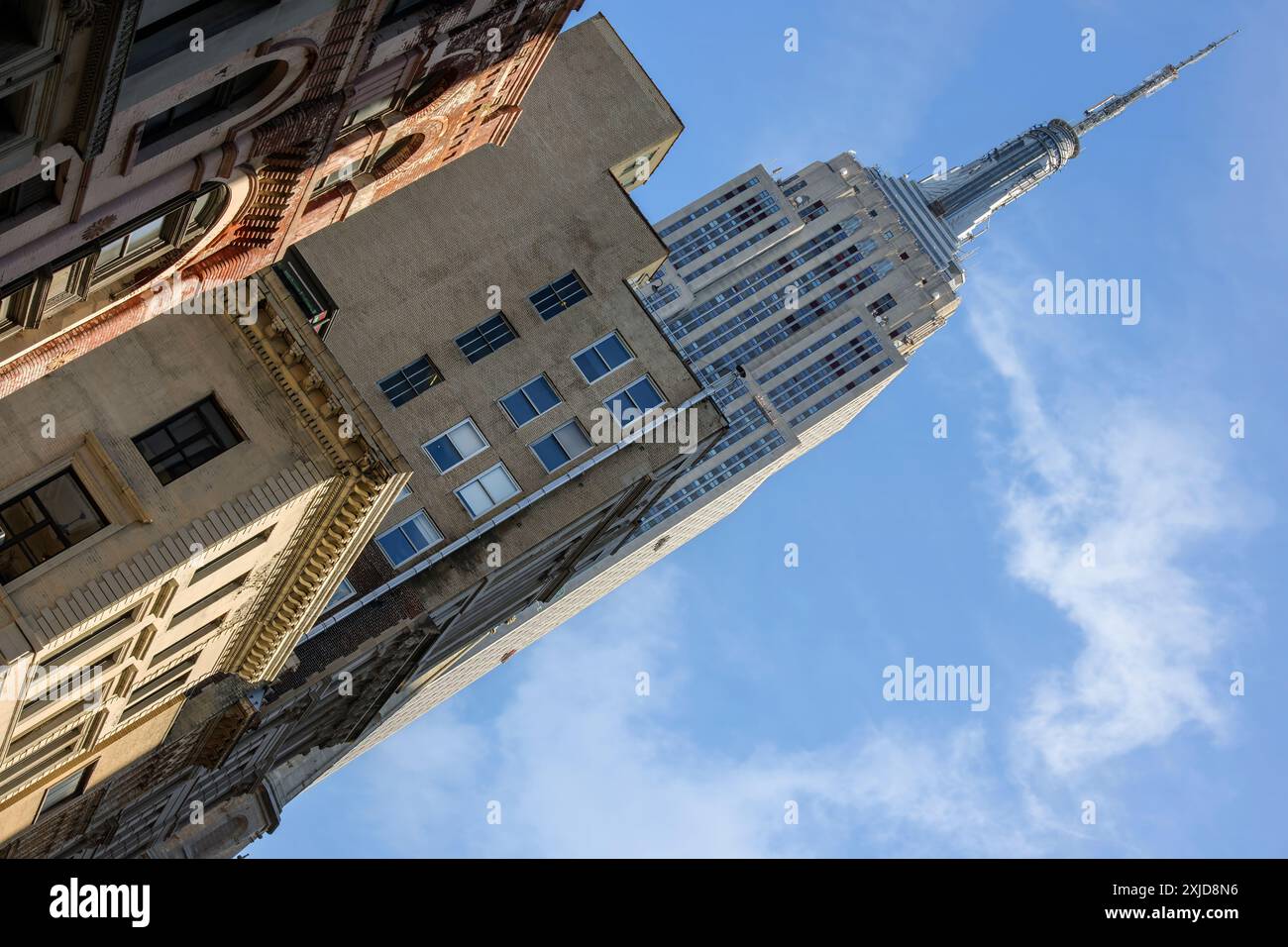 L'emblématique Empire State Building est un gratte-ciel Art déco situé dans le quartier Midtown South de Manhattan, New York. Banque D'Images