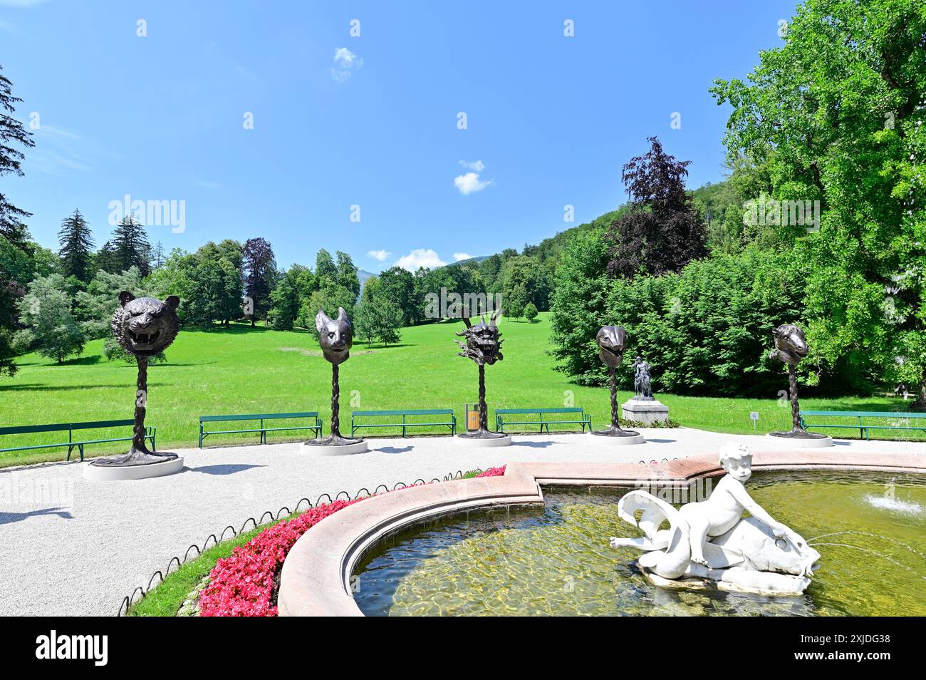 Bad Ischl, haute-Autriche, Autriche. Exposition ai Weiwei dans le Kaiserpark à Bad Ischl. Bronzes monumentaux d'ai Weiwei 'cercle des animaux/têtes de zodiaque Banque D'Images