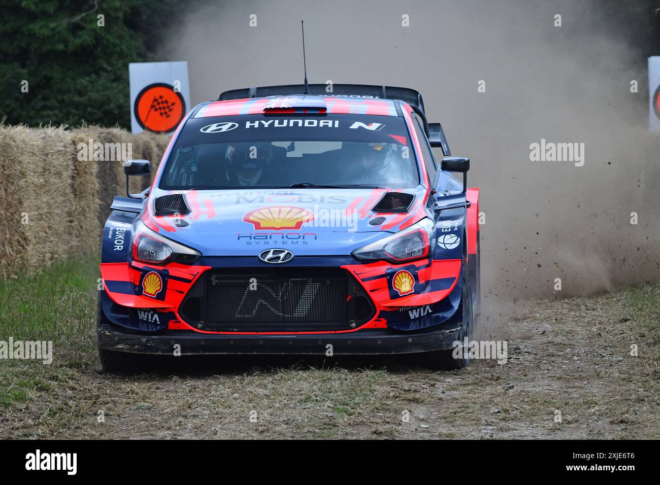 Hayden Paddon, Hyundai i20 Coupe WRC, voitures de rallye contemporaines, mettant en vedette des véhicules qui sont actuellement en compétition dans la spéciale internationale et le TARM Banque D'Images