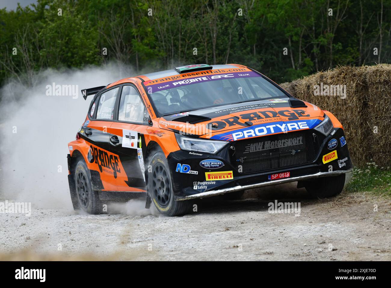 James Williams, Hyundai i20 Coupe WRC, voitures de rallye contemporaines, mettant en vedette des véhicules qui sont actuellement en compétition dans International Special Stage et Tar Banque D'Images