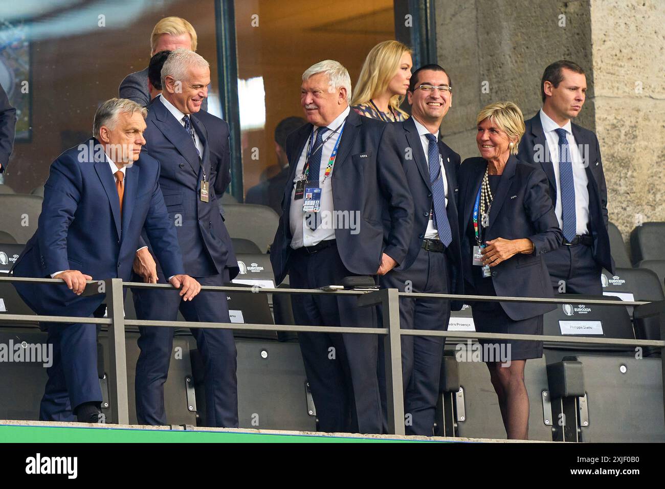 Viktor ORBAN (à gauche), président hongrois, premier ministre hongrois, Sándor Csányi, Sandor Csanyi UEFA Exekutivkomitee , Oliver KAHN, ancien PDG du FCB, ex Vorstandsvorsitzender der FC Bayern München AG, Svenja Kahn, Ehefrau von Oliver KAHN , Präsident Burleanu, Federația Română, Răzvan de Fotbal, Evelina Christillin, entraîneur sportif italien et femme d'affaires dans le dernier match ESPAGNE - ANGLETERRE 2-1 des Championnats d'Europe de l'UEFA 2024 le 14 juillet 2024 à Berlin, Allemagne. Photographe : Peter Schatz Banque D'Images