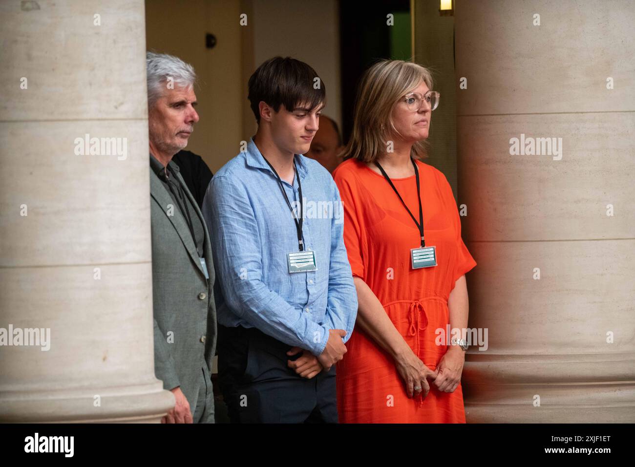 Bruxelles, Belgique. 18 juillet 2024. La famille de Freddy Willockx est vue lors d’un moment in memoriam lors d’une séance plénière de la Chambre au parlement fédéral, à Bruxelles, jeudi 18 juillet 2024. BELGA PHOTO JONAS ROOSENS crédit : Belga News Agency/Alamy Live News Banque D'Images