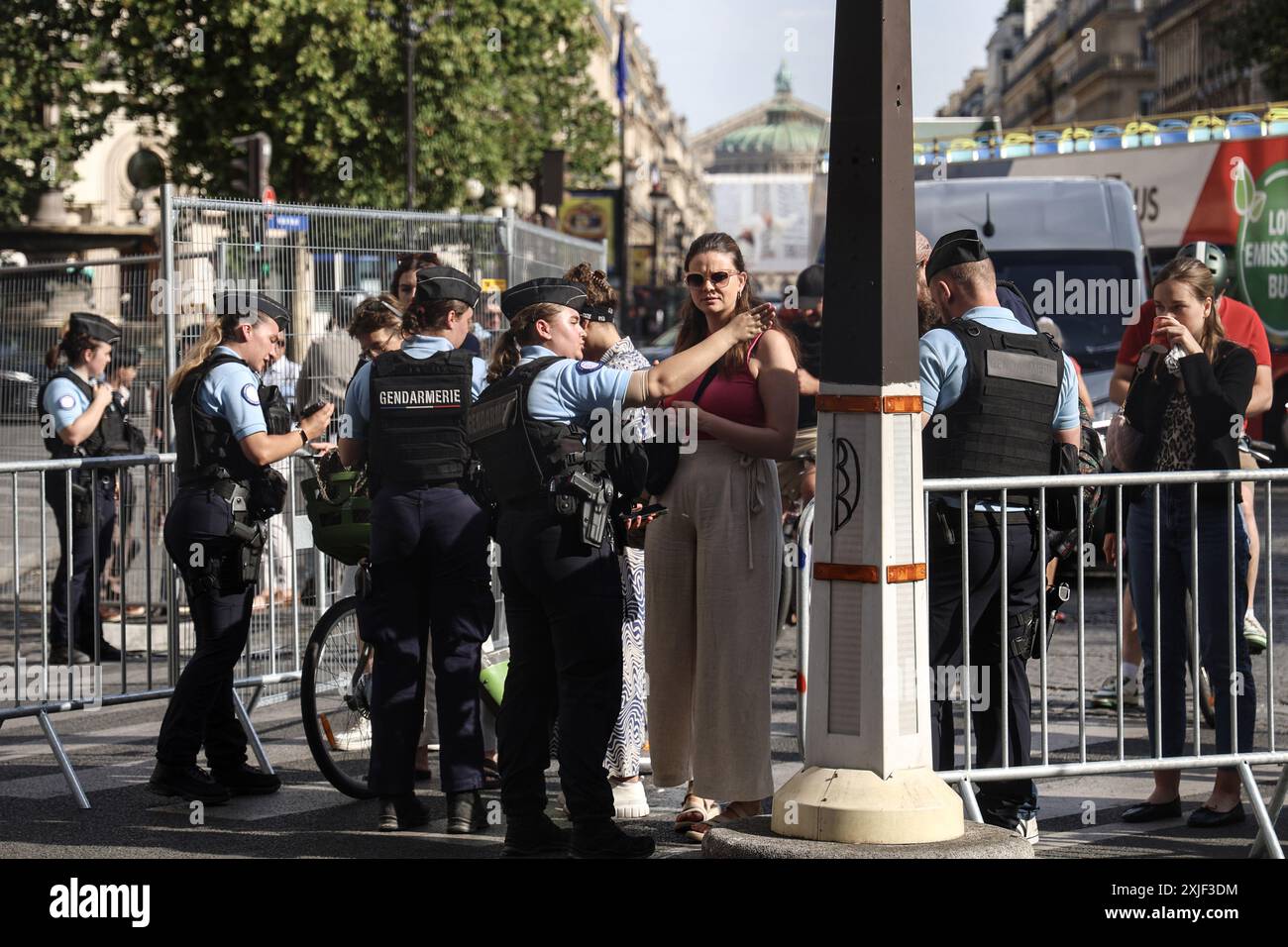 Illustration de sécurité avant les Jeux Olympiques de Paris 2024 le 18 juillet 2024 à Paris, France Banque D'Images