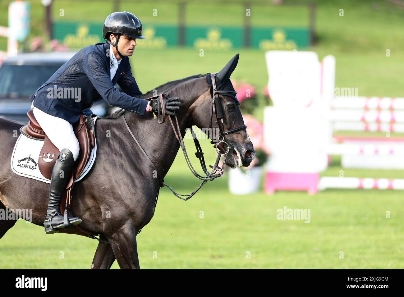Edward Levy de France avec Vitot du Chateau lors du Prix du Conseil Départemental d'Ille et Vilaine au Jumping International de Dinard le 18 juillet 2024, Dinard, France (photo par Maxime David - MXIMD Pictures) Banque D'Images