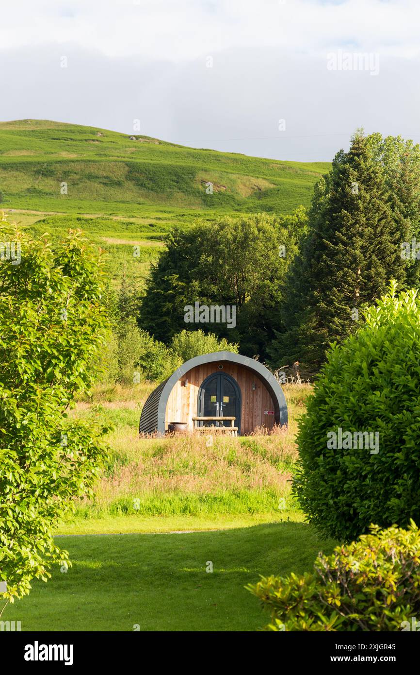 Glamping dans les Highlands écossais par un matin ensoleillé d'été Banque D'Images