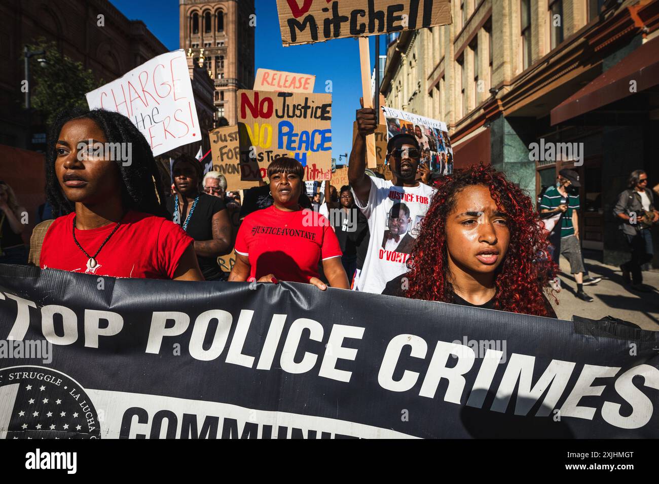 Milwaukee, Wisconsin, États-Unis. 18 juillet 2024. Une marche pour SAMUEL JAH SHARPE et D'VONTAYE MITCHELL traverse les rues de Milwaukee. (Crédit image : © Dave Decker/ZUMA Press Wire) USAGE ÉDITORIAL SEULEMENT! Non destiné à UN USAGE commercial ! Banque D'Images