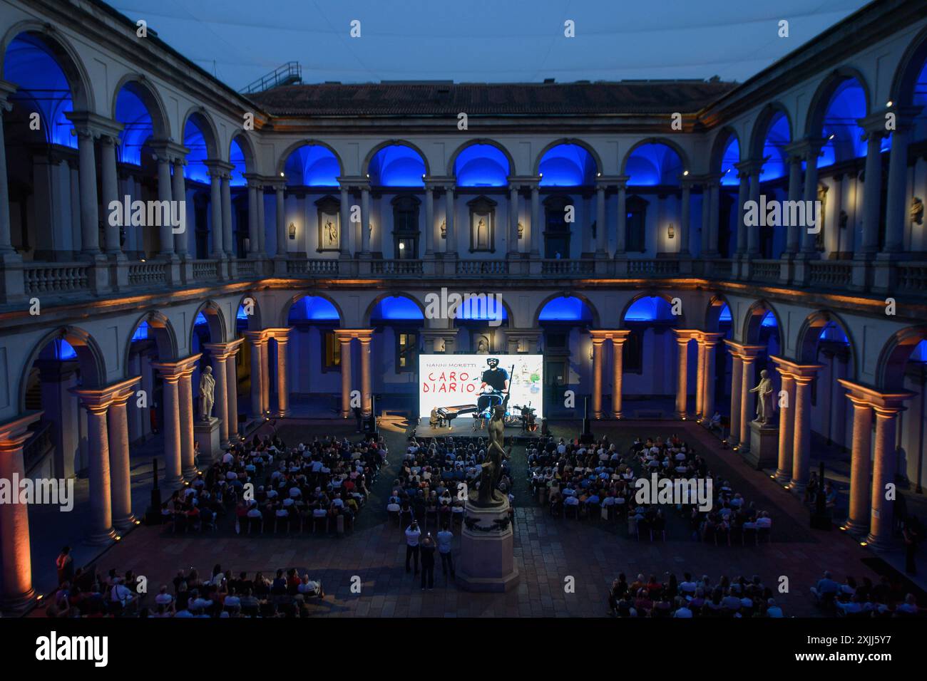 Milano, Milano. 19 juillet 2024. Concerto di Nicola Piovani nel Cortile d'onore del palazzo di Brera - Milano - Gioved&#xec ; 17 Luglio 2024 (Foto Claudio Furlan/Lapresse) concert de Nicola Piovani dans le Cortile d'onore du Palais de Brera - Milan - jeudi 17 juillet 2024 (photo Claudio Furlan/Lapresse) crédit : LaPresse/Alamy Live News Banque D'Images
