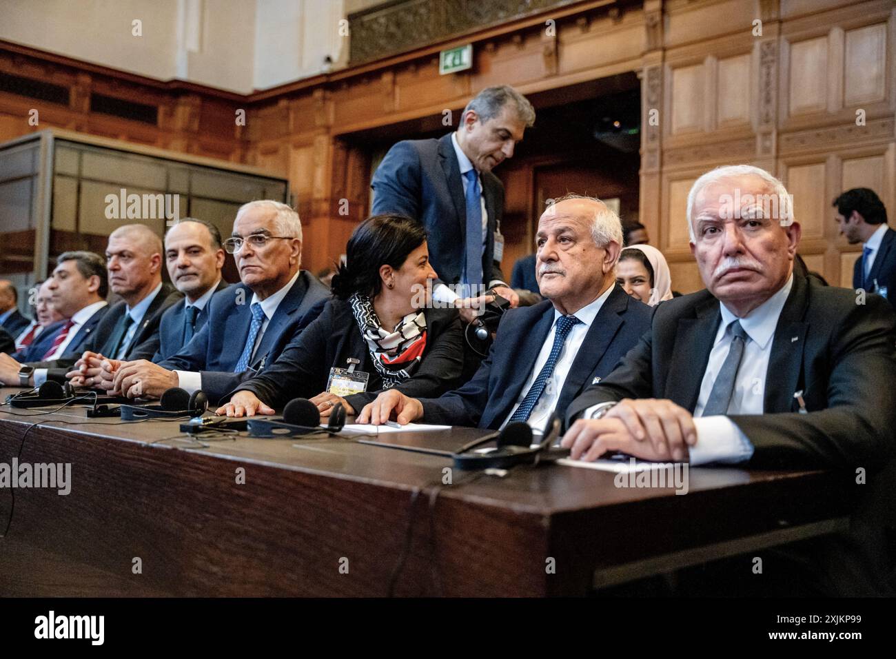 LA HAYE - 19/07/2024, la délégation palestinienne, Riyad al-Maliki, (R) et Riyad Mansour (G), à la Cour internationale de Justice lors d'une décision non contraignante sur les conséquences juridiques de l'occupation israélienne de la Cisjordanie et de Jérusalem-est. La CIJ le fait à la demande de l'Assemblée générale des Nations Unies. ANP LINA SELG pays-bas Out - belgique Out Banque D'Images