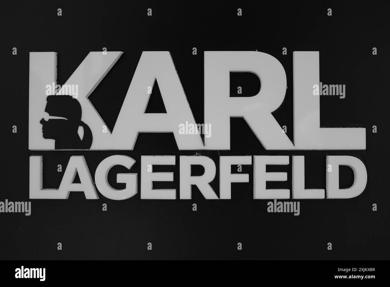 Logo de la marque Karl Lagerfeld, noir et blanc, Roermond, pays-Bas Banque D'Images